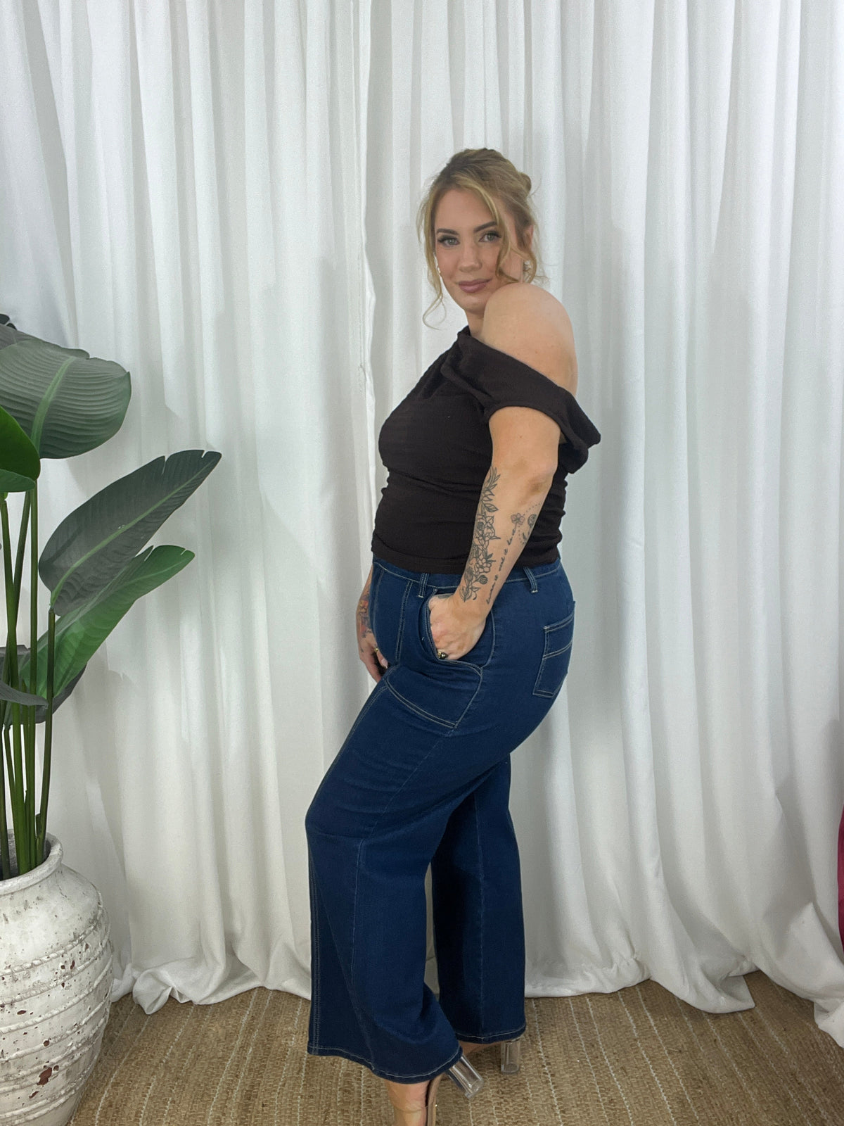 Rumour Off Shoulder Top- Chocolate