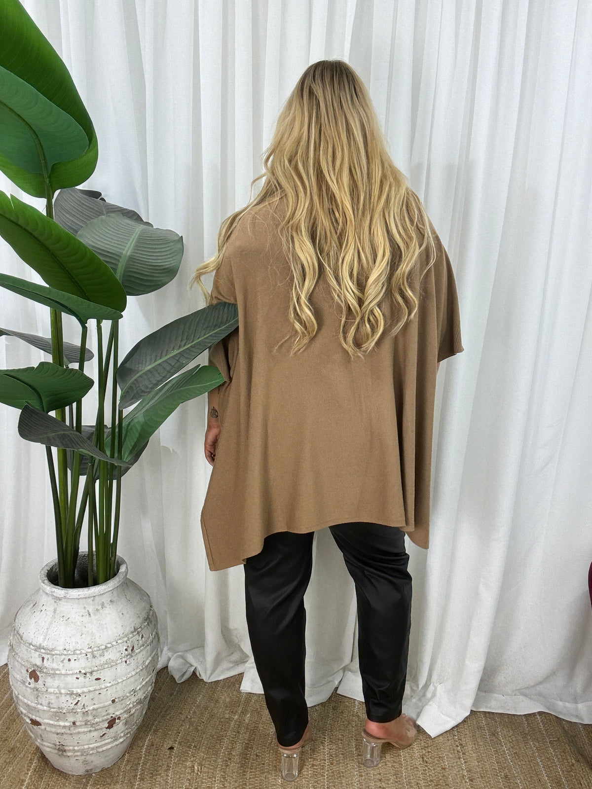 Main Poncho (EOFY SALE)