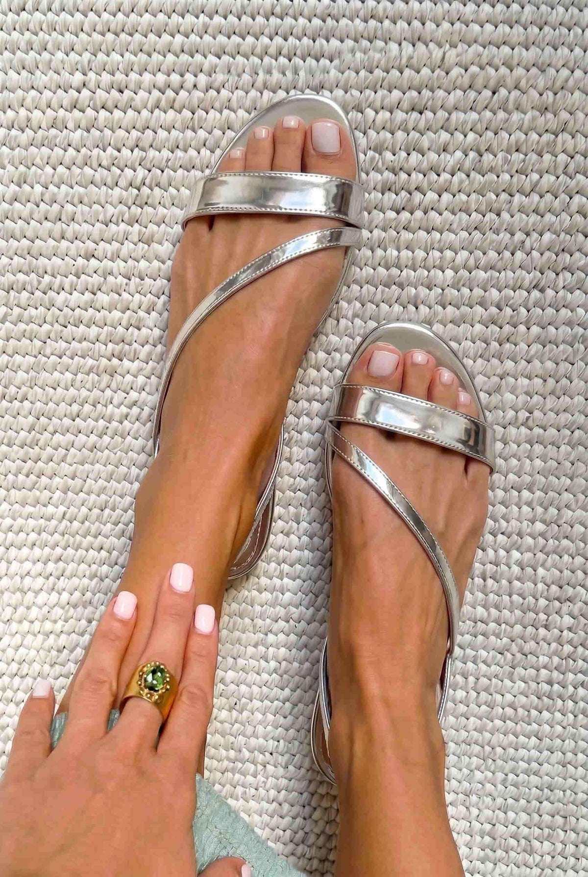 Minimalist Asymmetric Strap Open Toe Flat Sandals